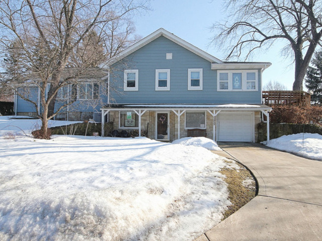 Property Photo: 24955 Highwoods Drive IL 60046