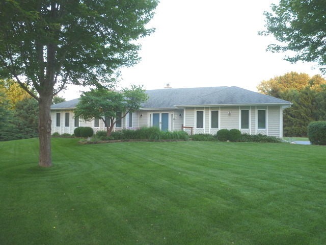 Property Photo: 4N315 Whirlaway Drive IL 60119