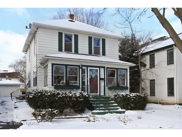 Property Photo: 1288 Edgewood Road 2 IL 60045