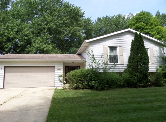 Property Photo: 1259 Durham Drive IL 60189
