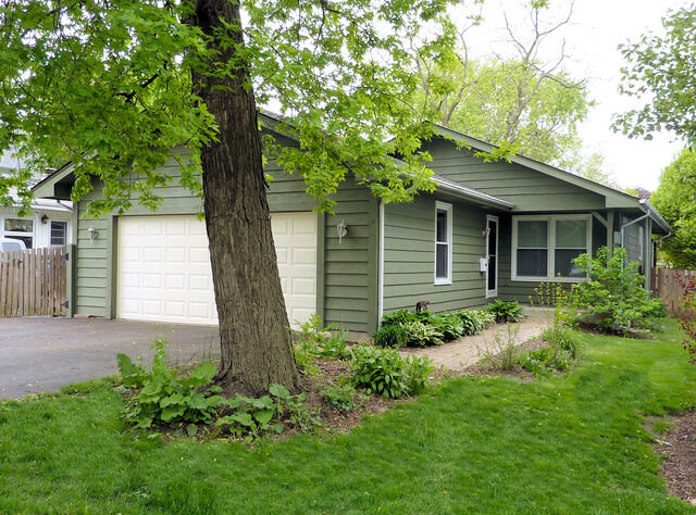Property Photo:  117 N Fremont Street  IL 60540 