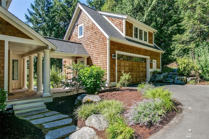 Property Photo:  6505 Ridge Lane NE  WA 98110 