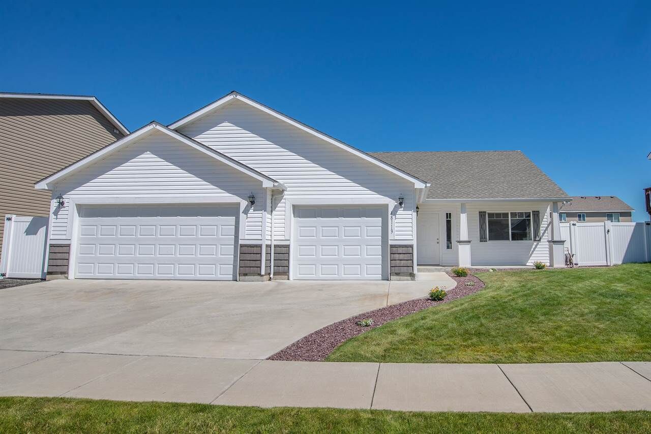 Property Photo: 18113 E Michielli Ave Ave WA 99016