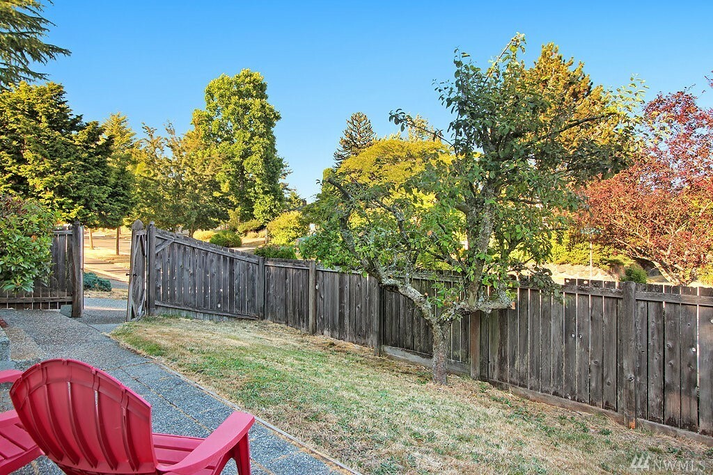 Property Photo:  9261 30th Ave SW  WA 98126 