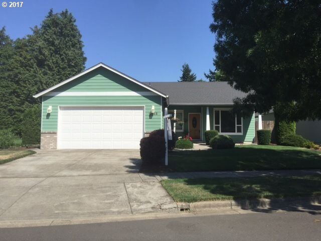 Property Photo: 1345 Manzana St OR 97404