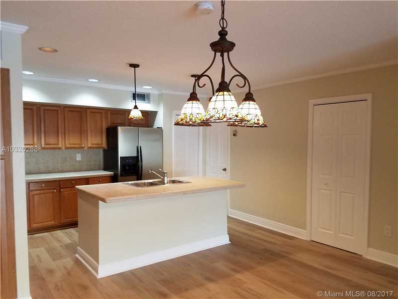 Property Photo:  15518 Braemar Ct  FL 33014 