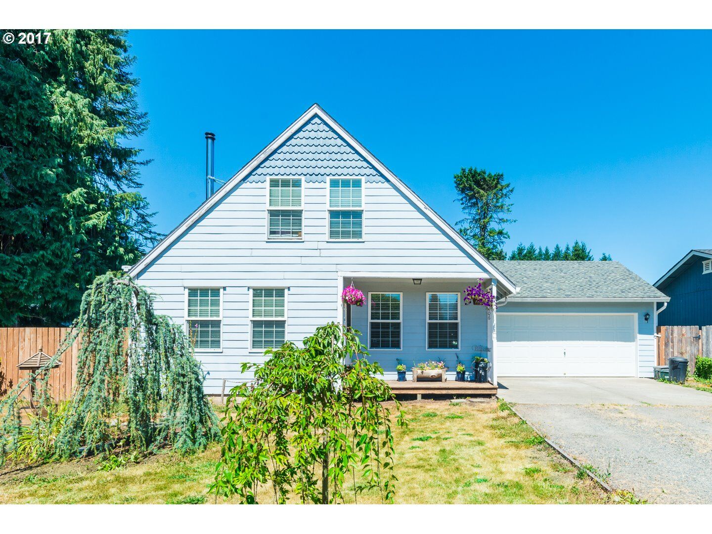 Property Photo:  406 E Yacolt Rd  WA 98675 