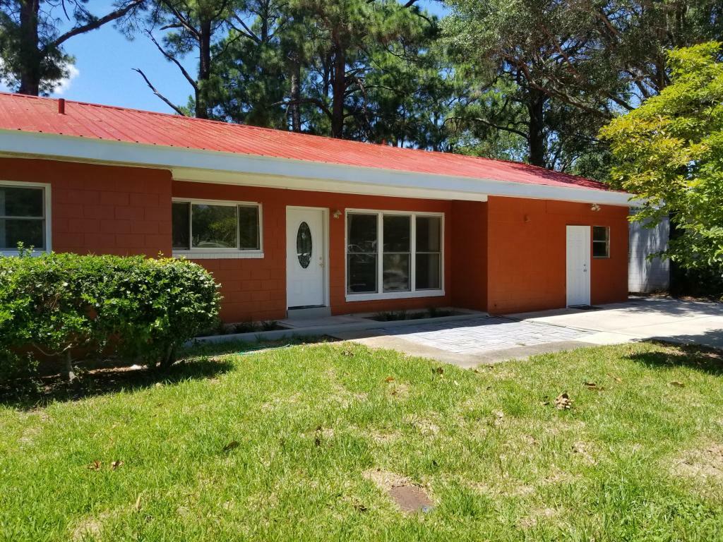 Property Photo:  34 NE Nebraska Avenue  FL 32548 