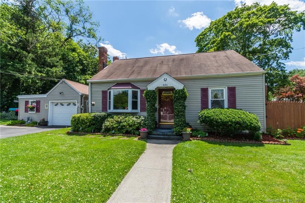 Property Photo:  280 Nutmeg Road  CT 06610 