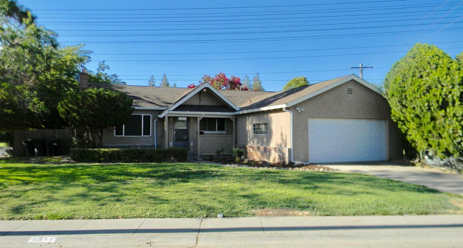 Property Photo:  6511 Vernace Way  CA 95823 