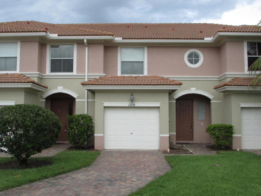 Property Photo:  1210 Seminole Palms Drive  FL 33463 