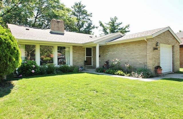 Property Photo:  635 Wesley Drive  IL 60068