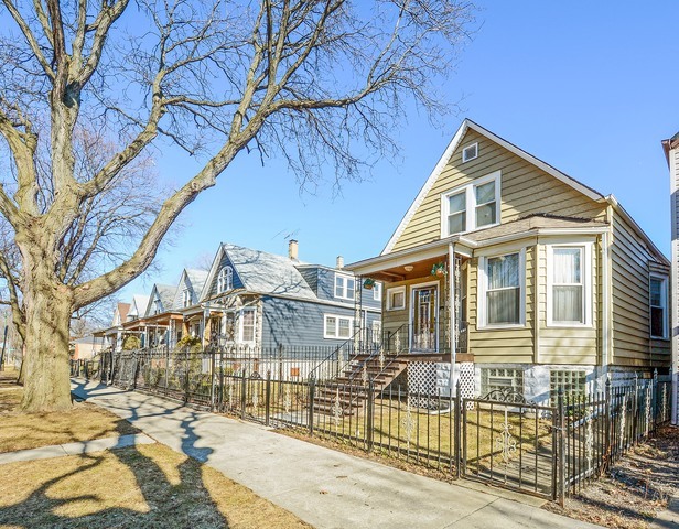 Property Photo: 7027 S Throop Street IL 60636