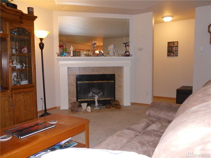 Property Photo: 1101 10th 1 WA 98290