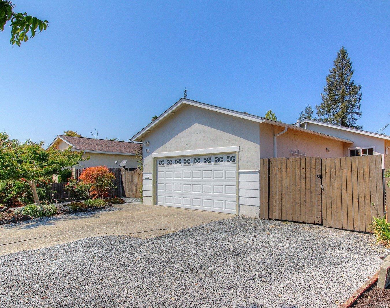 Property Photo:  1509 Northwest Plumeria Drive  CA 95403 