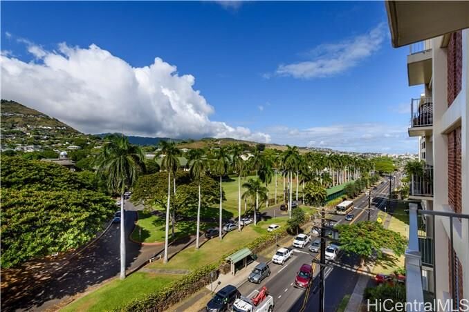 Property Photo:  1535 Punahou Street 703  HI 96822 