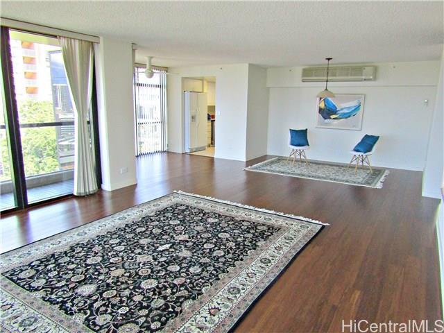 Property Photo: 1015 Wilder Avenue 1105 HI 96822