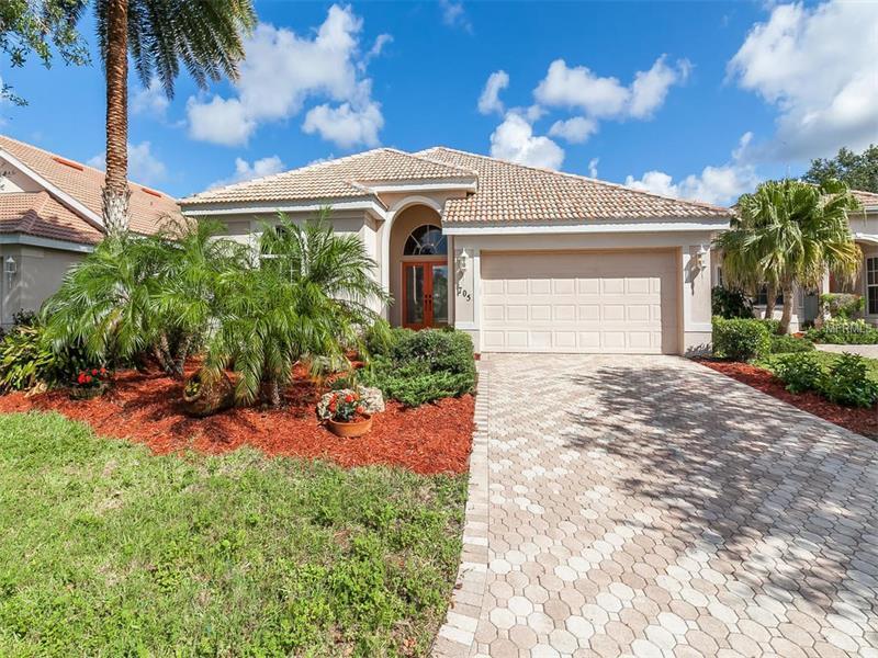 Property Photo: 705 Fordingbridge Way FL 34229