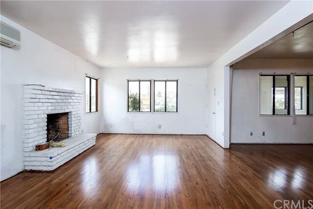 Property Photo:  1440 W 168th Street  CA 90247 