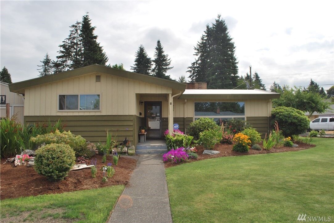 Property Photo: 804 Kirkland Avenue NE WA 98056