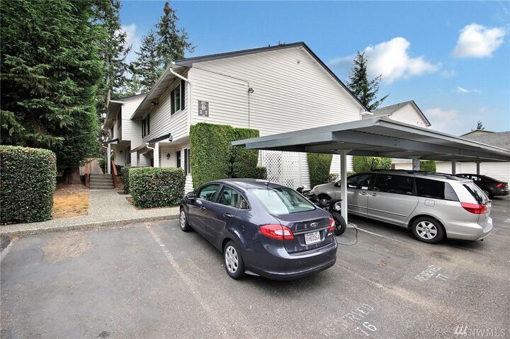 Property Photo: 25815 114th Pl SE D 102 WA 98030