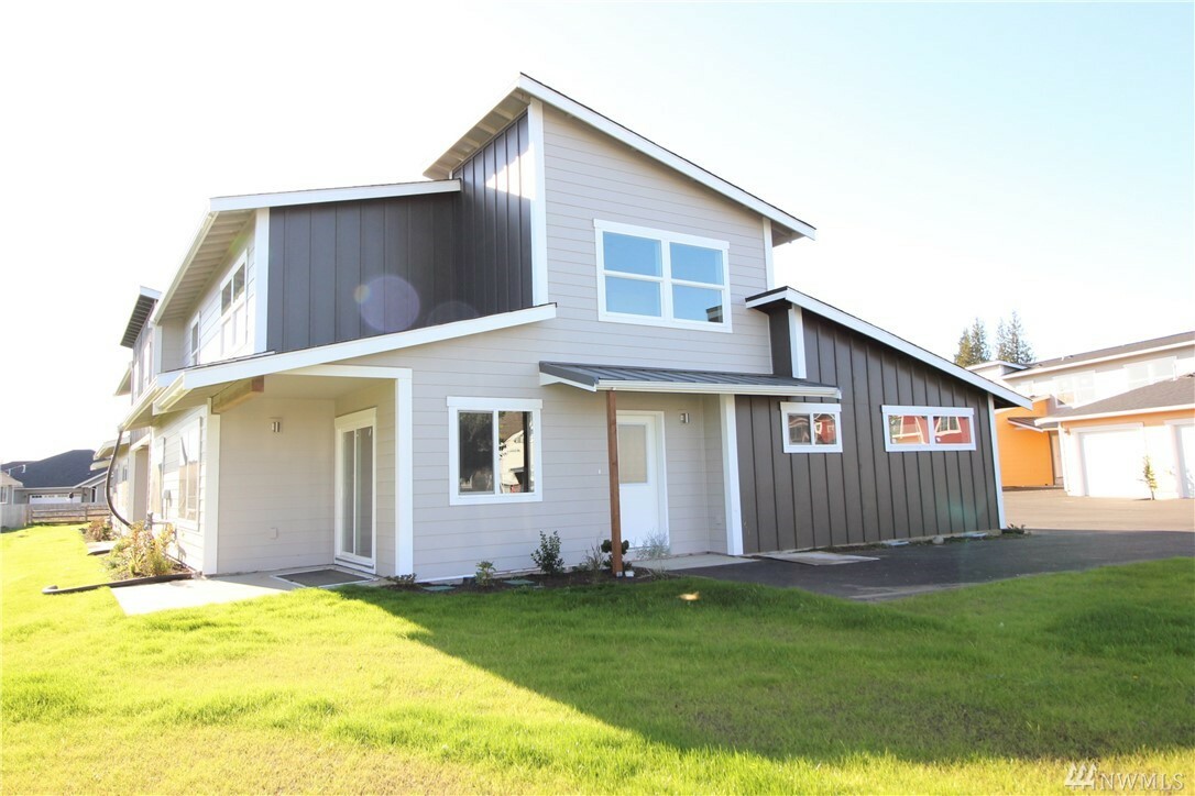 Property Photo:  2253 Bluestem St  WA 98264 