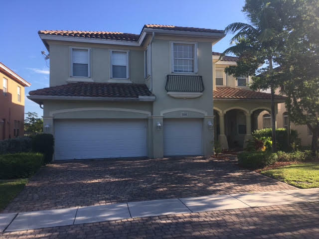 Property Photo:  628 Cresta Circle  FL 33413 