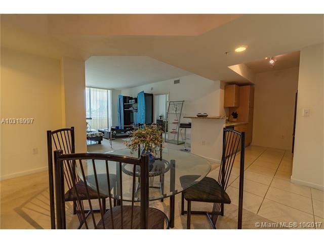 Property Photo: 18800 NE 29 Av 305 FL 33180