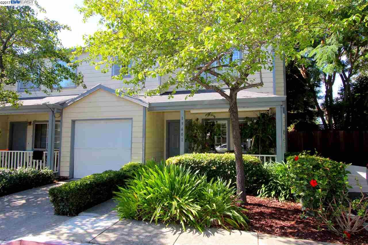 Property Photo:  19601 Medford Circle 1  CA 94541-1763 