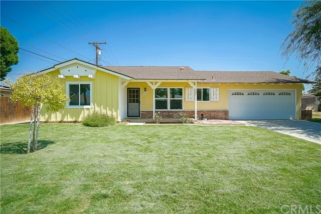 Property Photo:  5030 Tophill Place  CA 92507 