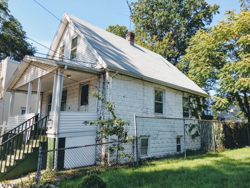 Property Photo: 1442 Franklin St NJ 07205