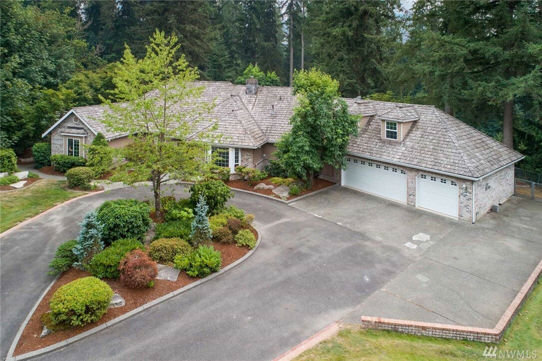 Property Photo:  27125 SE 175th Place  WA 98027 