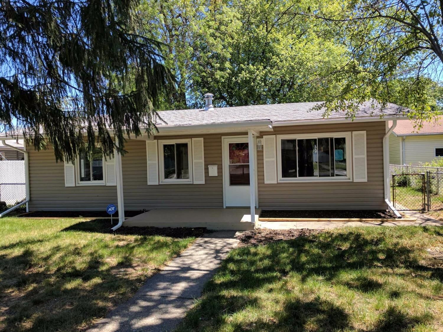 Property Photo: 6423 New Jersey Avenue IN 46323