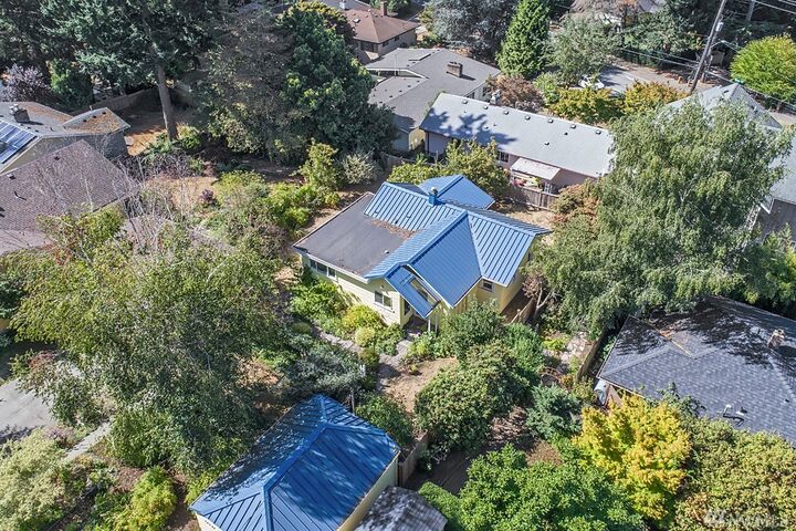 Property Photo: 12237 1st Ave NE WA 98125