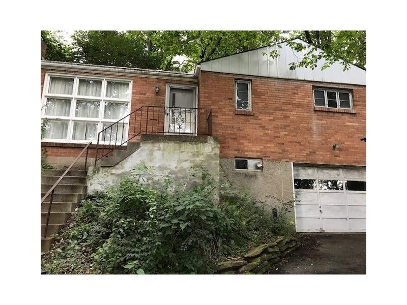 Property Photo:  18 Forest Hills Rd  PA 15221 