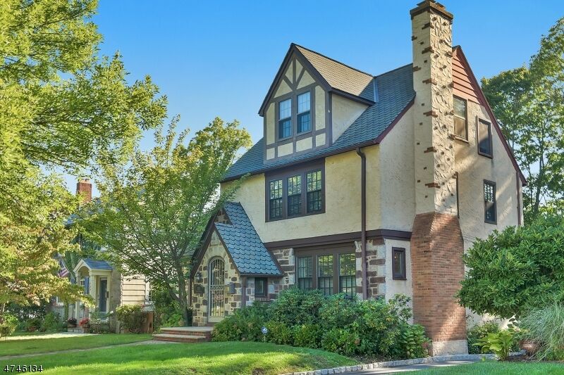 Property Photo:  131 Stonehouse Rd  NJ 07028 