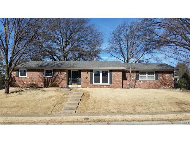1005 Elmwood Drive  St Charles  63301 photo