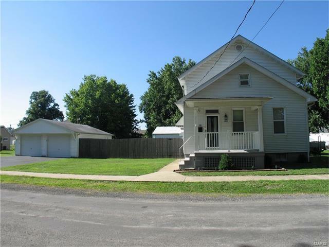 Property Photo: 113 E South Street IL 62258