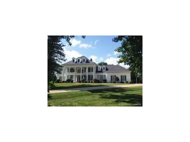 Property Photo: 303 Hampshire Hill Lane MO 63141