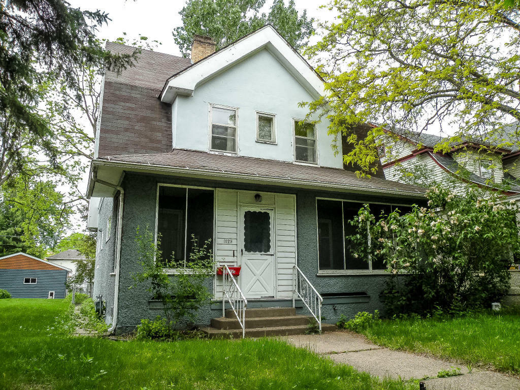 Property Photo:  1629 Main St  WI 54601 