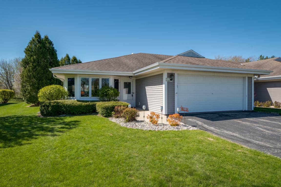 Property Photo: 7319 W Mequon Square Dr WI 53092