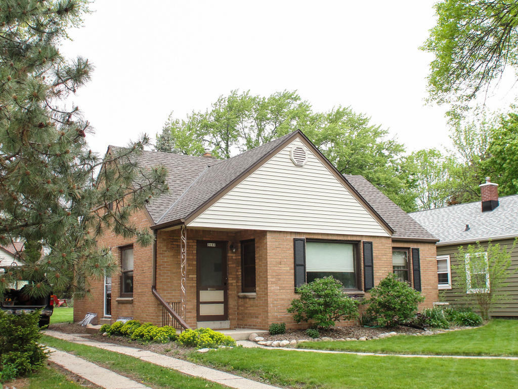 Property Photo:  3151 S 37th St  WI 53215 