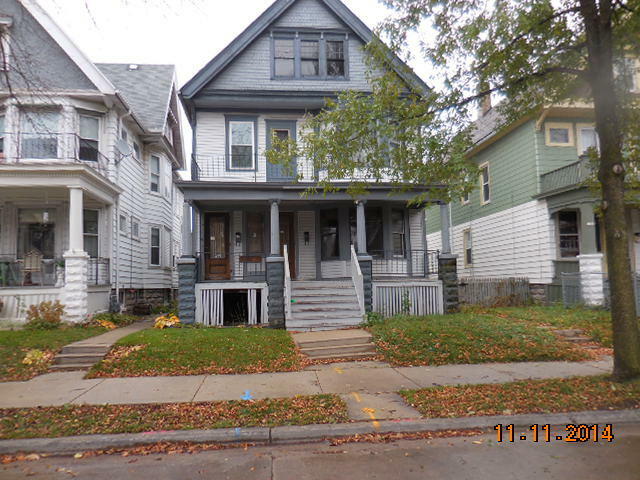 Property Photo: 942 S 28th St 944 WI 53215