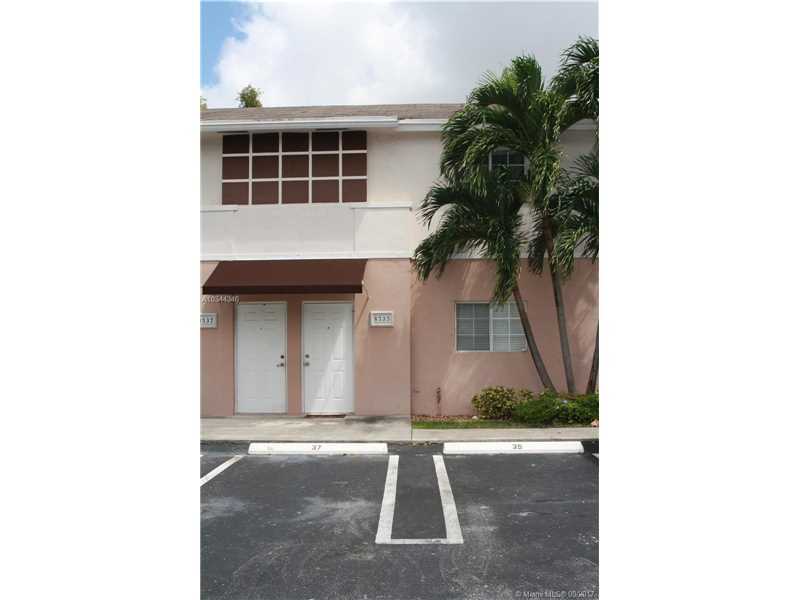 Property Photo:  8535 SW 109th Ave 8535  FL 33173 