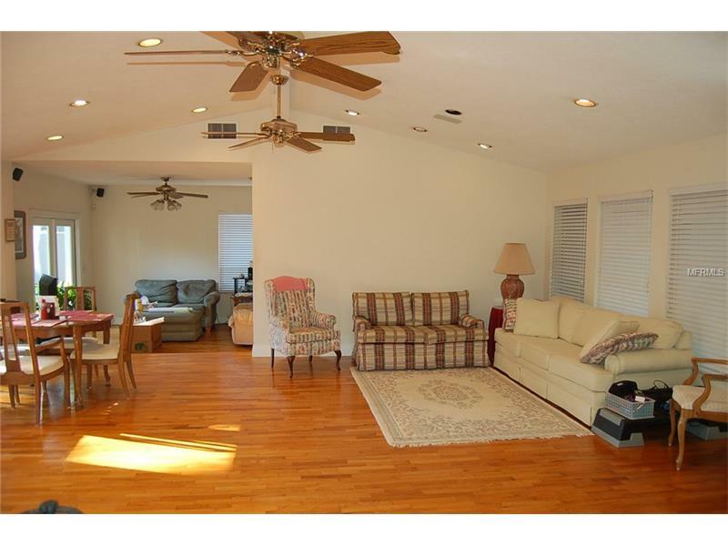 Property Photo:  1932 Temple Drive  FL 32789 