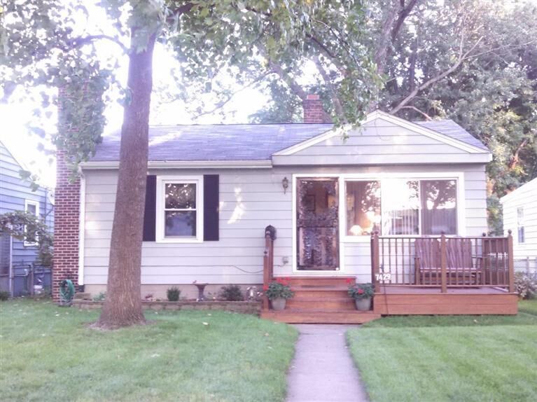 Property Photo: 7429 Oakdale Avenue IN 46324