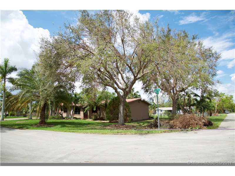 Property Photo:  16401 SW 294th St 0  FL 33033 