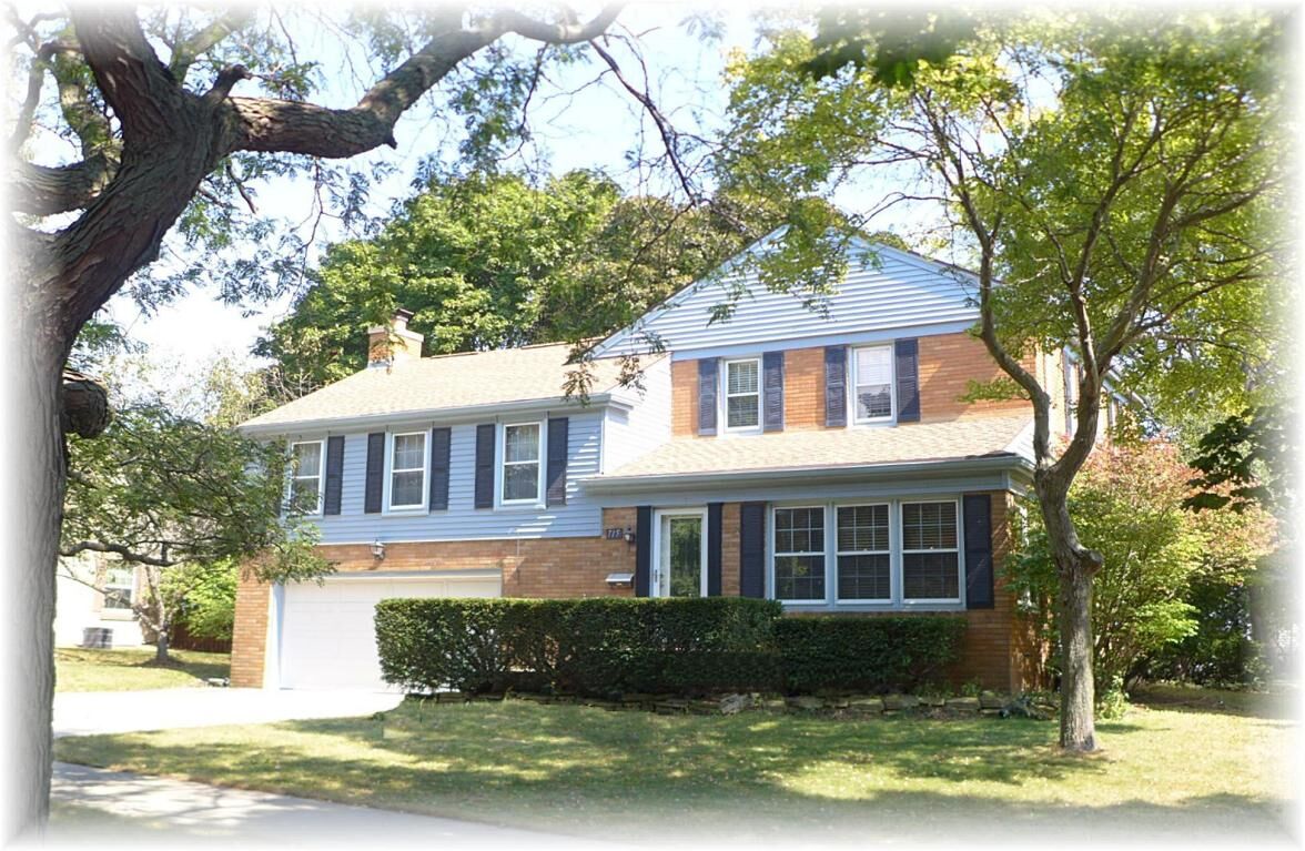 Property Photo:  715 Russet St  WI 53405-2357 