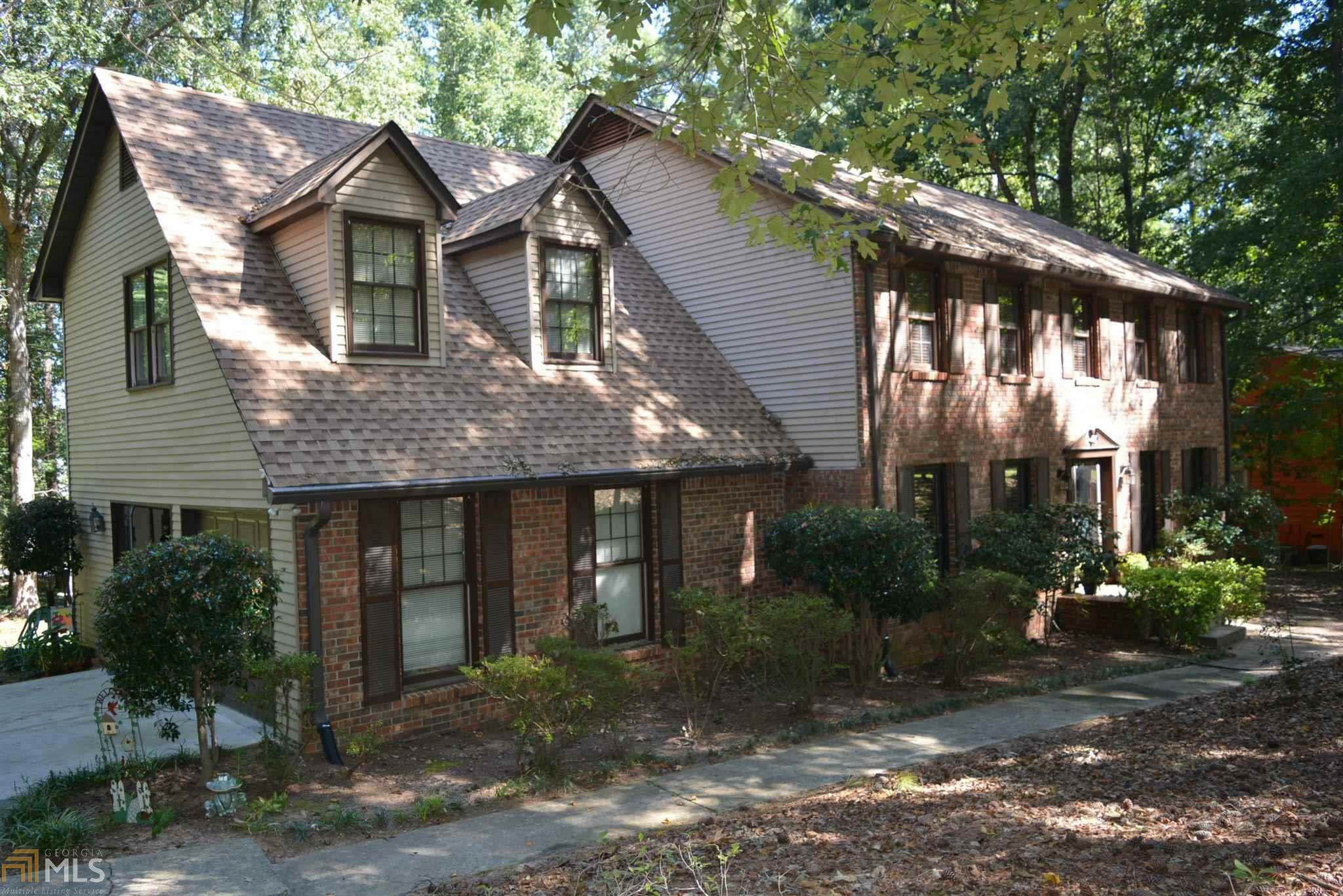 Property Photo: 210 Ashland Way GA 30214
