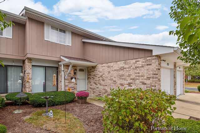 Property Photo: 1232 Reading Court IL 60189